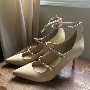 Marc Fisher women’s neutral heels
